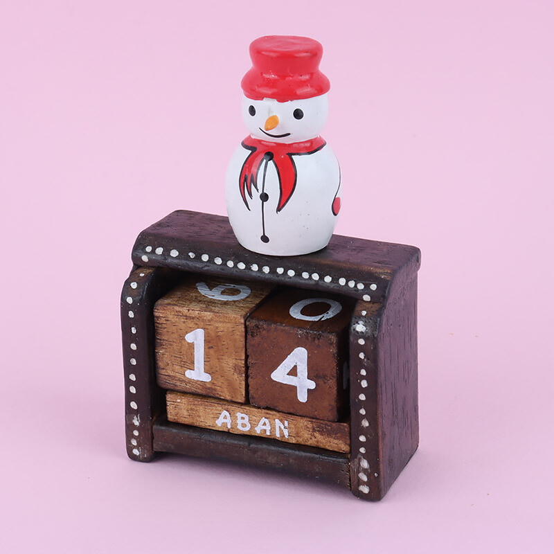 تقویم چوبی رومیزی طرح فانتزی