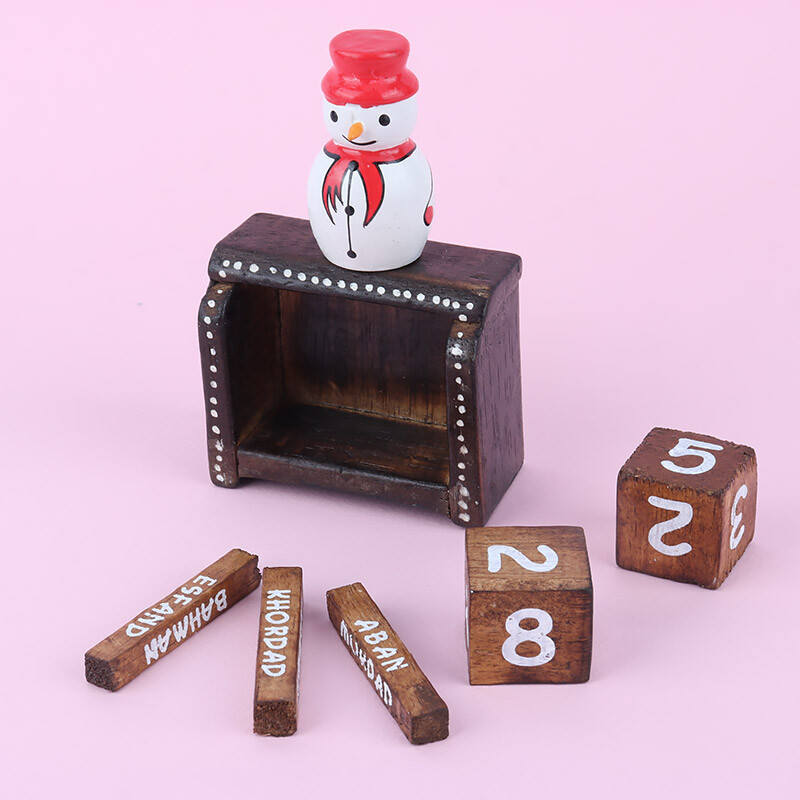 تقویم چوبی رومیزی طرح فانتزی