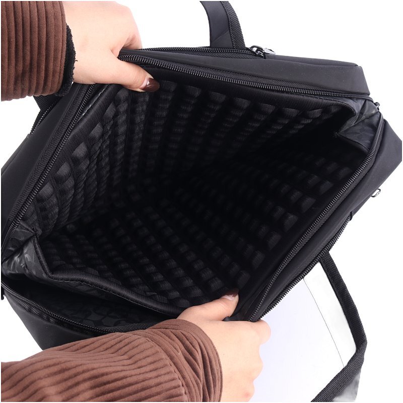 کیف لپ تاپ دوشی CAT B01600