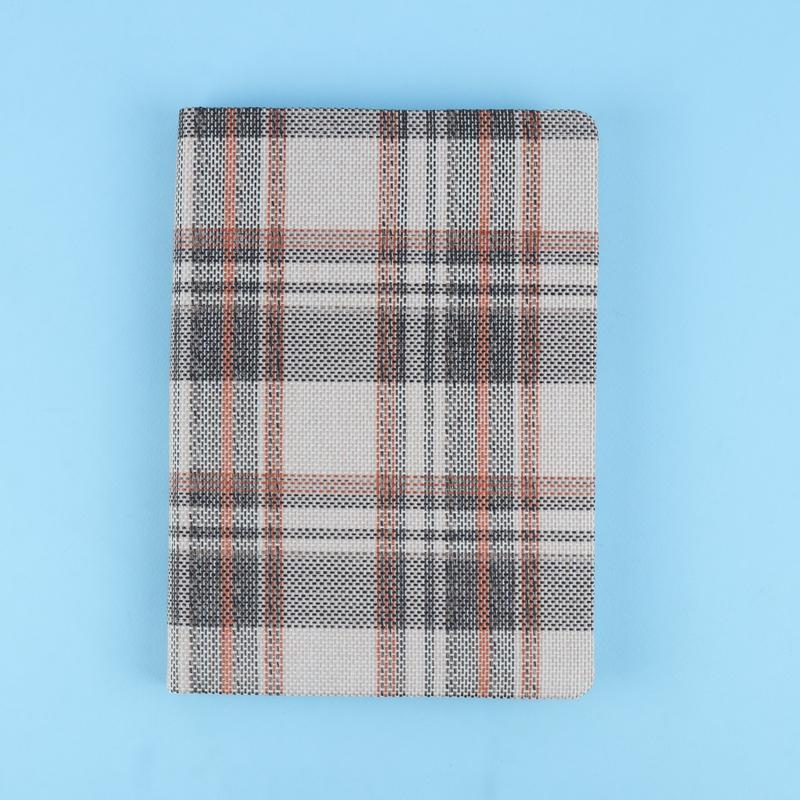 دفتر 200 برگ پارچه ای نهال آلما کد 7205