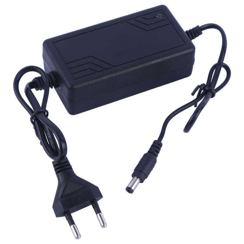 آداپتور دوربین مداربسته کیو پلاس 12 ولت 1.8 آمپر 1201800-22K