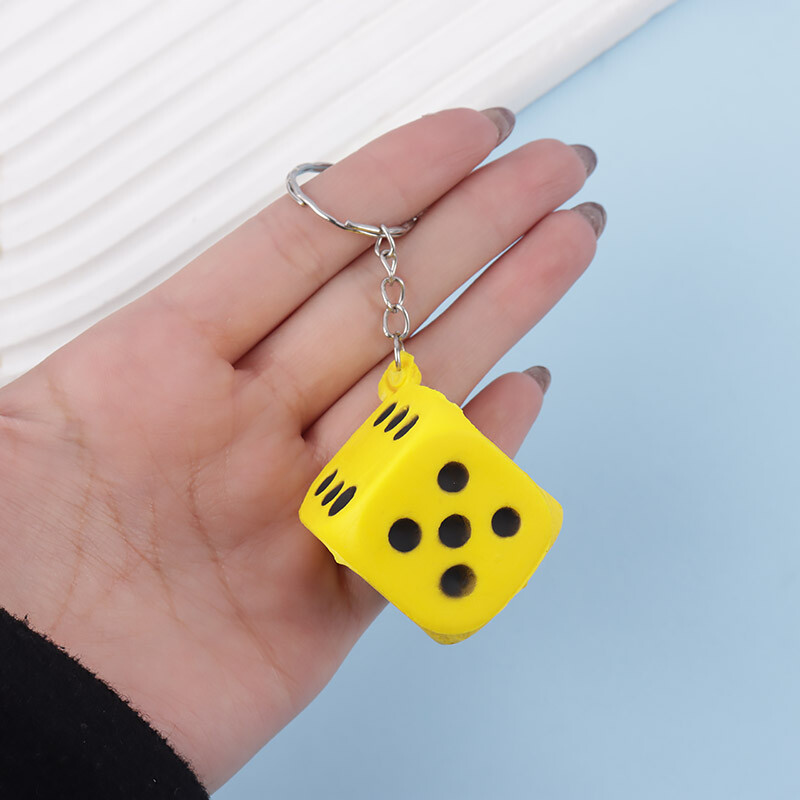 جاکلیدی تاس ابری