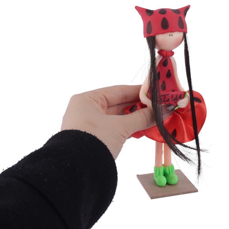 مجسمه طرح دختر یلدایی