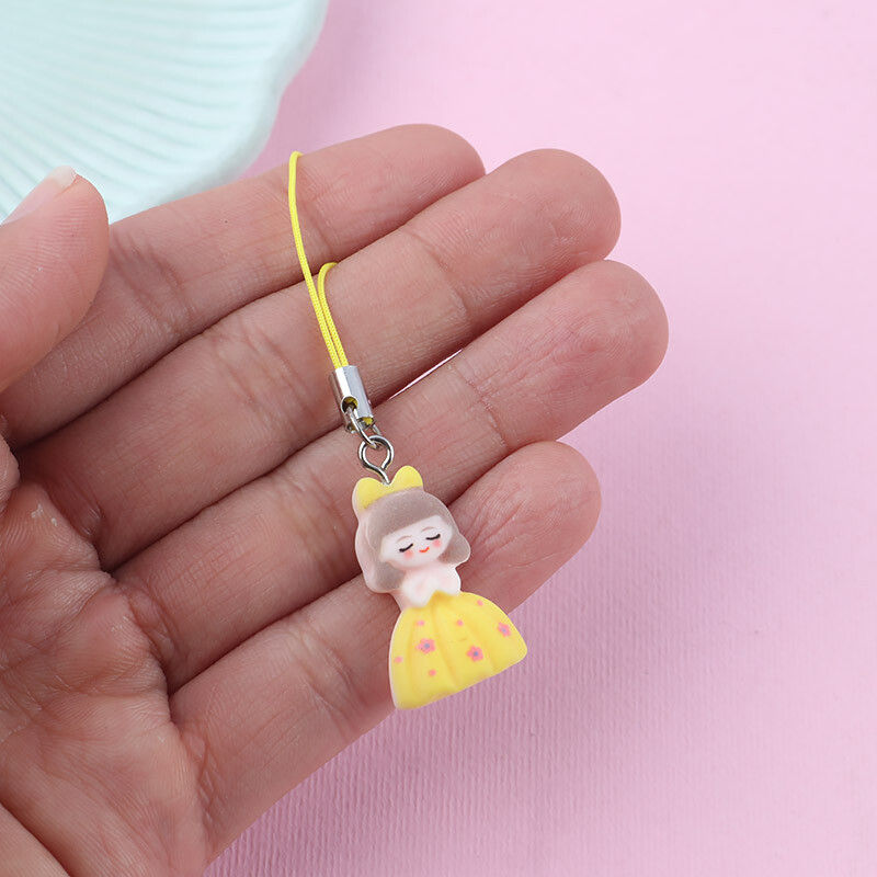 آویز فلش و موبایل طرح دختر پاپیون دار