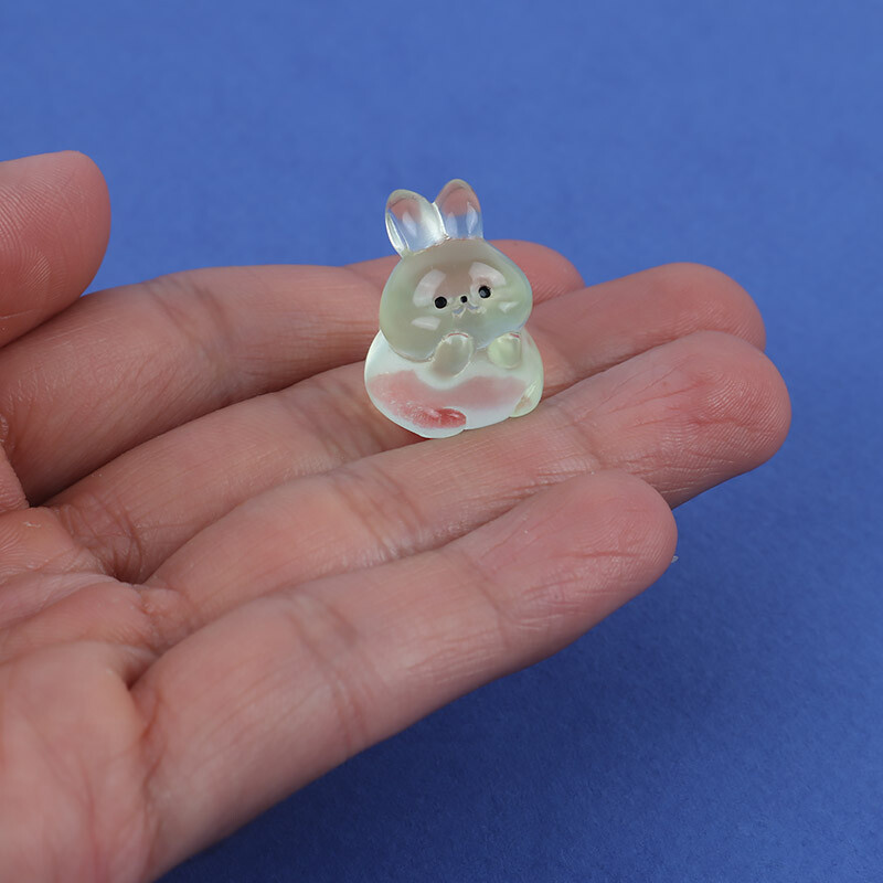 رو داشبوردی طرح خرگوش های رنگی شب تاب