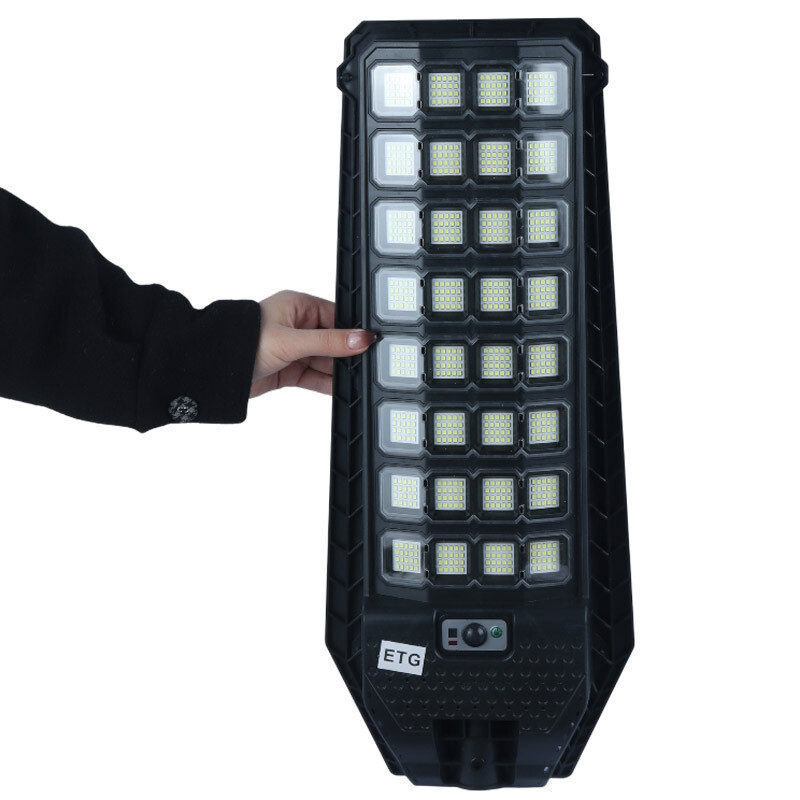 چراغ دیواری سنسوردار خورشیدی W7208-8 + ریموت کنترل