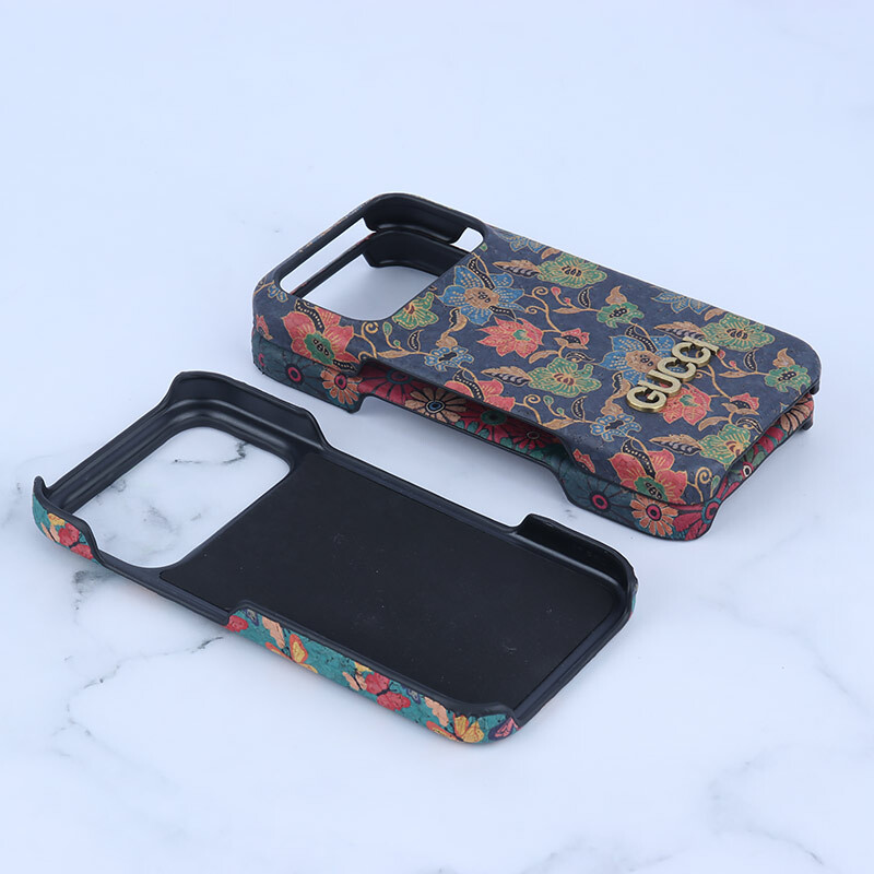 قاب Gucci طرح دار