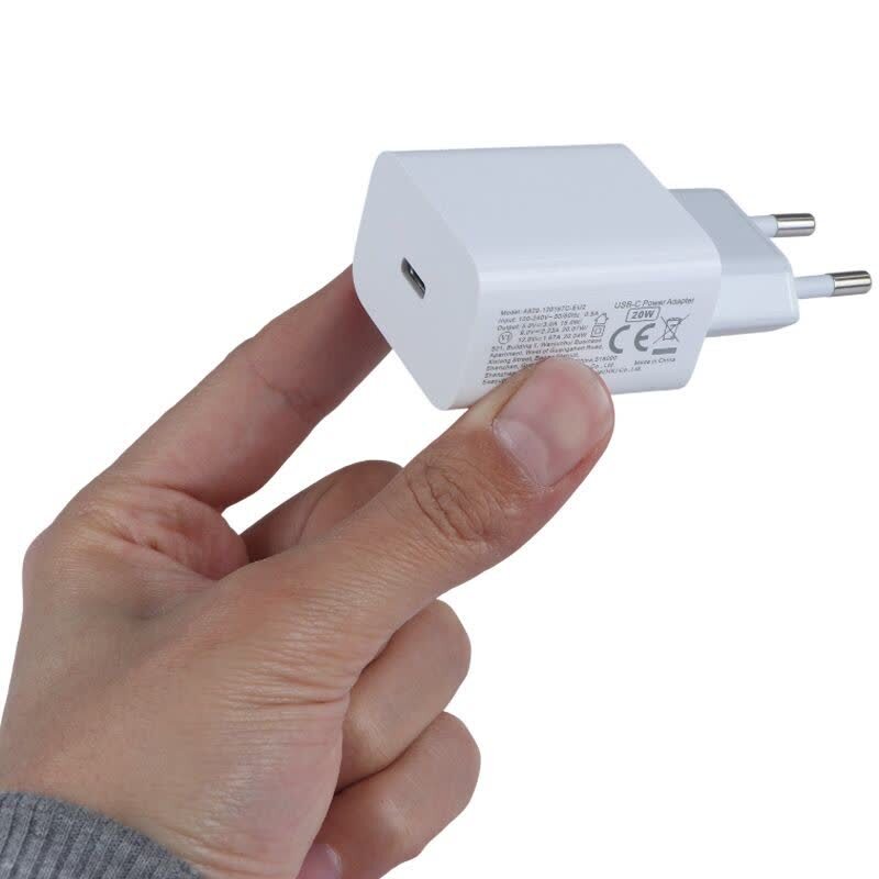 شارژر دیواری 20 وات ایکس او A829-120137C-EU1 QC PD 3A + کابل تبدیل آیفونی