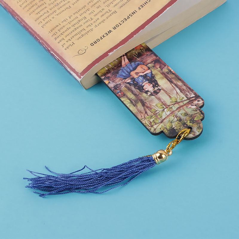 نشانگر کتاب چوبی رویال طرح دختر جنگل منگوله دار