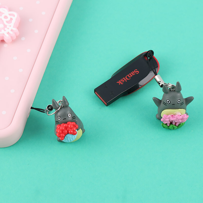 آویز فلش و موبایل توتورو