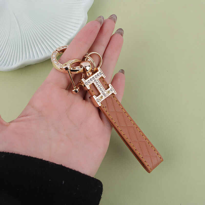 جاکلیدی بند چرمی نگین دار