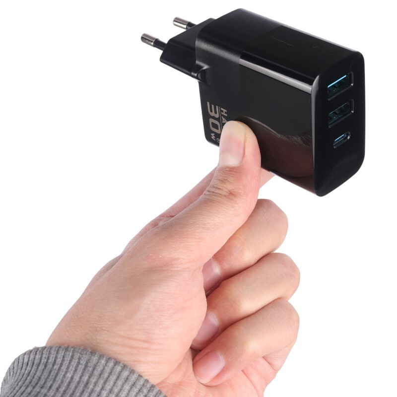 شارژر دیواری 30 وات هویت UCLE001 GaN PD 3A