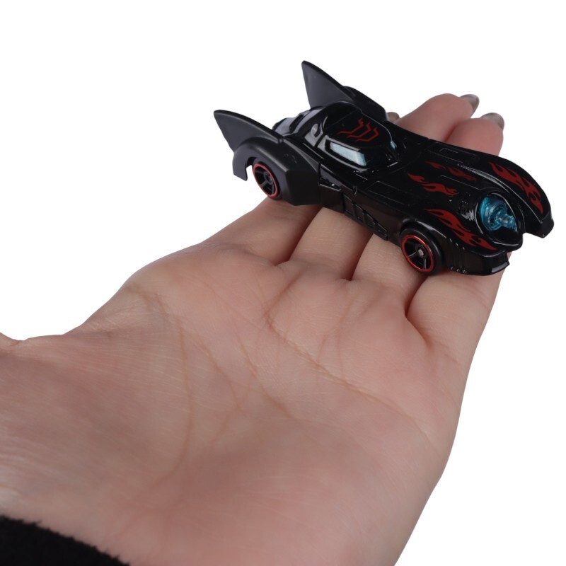 ماشین اسباب بازی فلزی بتمن هات ویلز No.8161 بسته 6 عددی