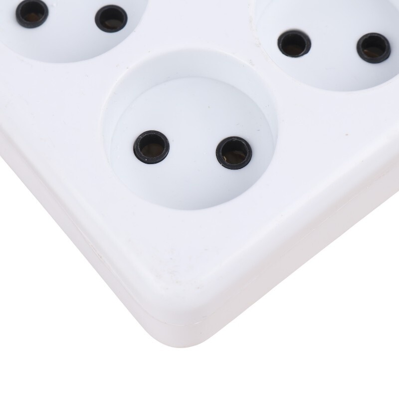 محافظ برق کامپیوتر و صوتی تصویری 4 خانه مجیک 402 با کابل 1.4 متری