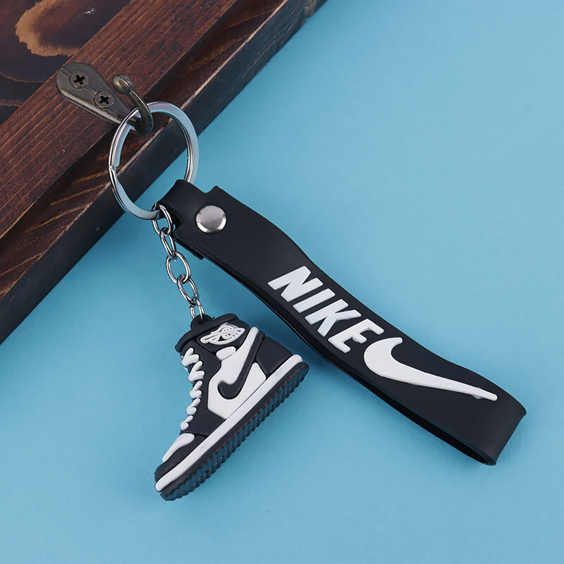 جاکلیدی سیلیکونی طرح کفش Nike + بند آویز