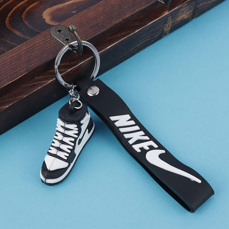 جاکلیدی سیلیکونی طرح کفش Nike + بند آویز