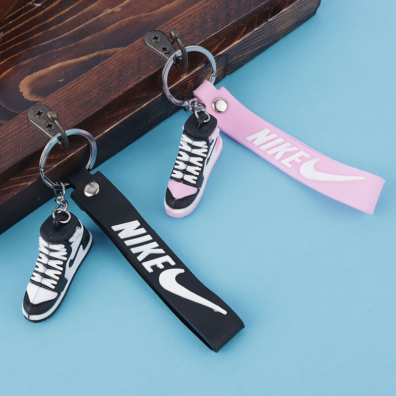 جاکلیدی سیلیکونی طرح کفش Nike + بند آویز