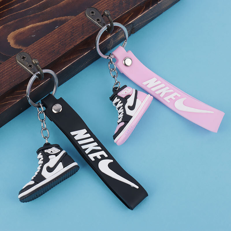 جاکلیدی سیلیکونی طرح کفش Nike + بند آویز