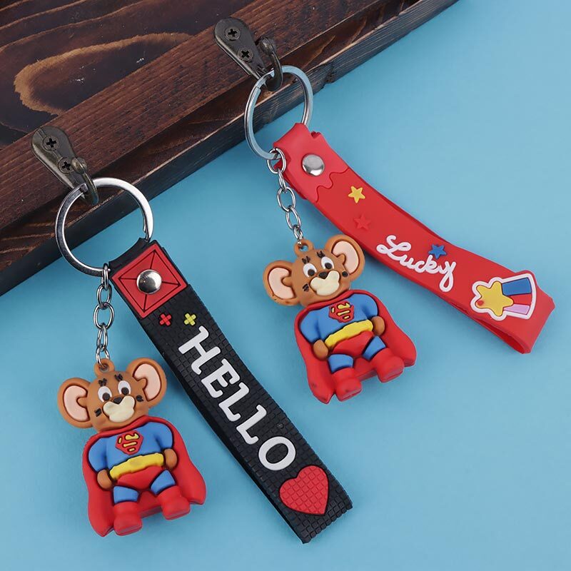 جاکلیدی سیلیکونی طرح جری شنل دار + بند آویز