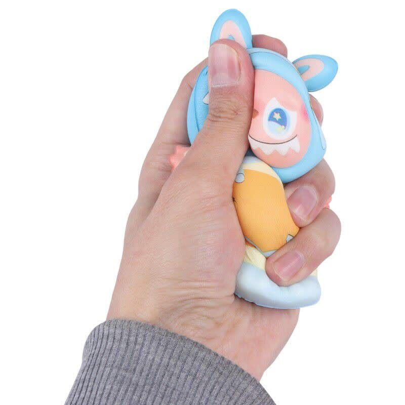 ست ماگ سرامیکی و عروسک سیلیکونی طرح لبوبو