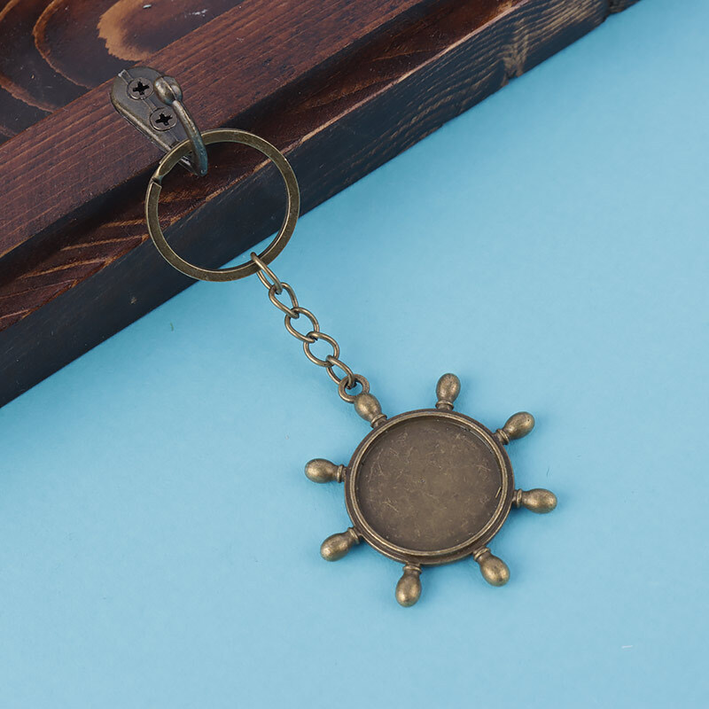 جاکلیدی برنزی طرح سکان کشتی