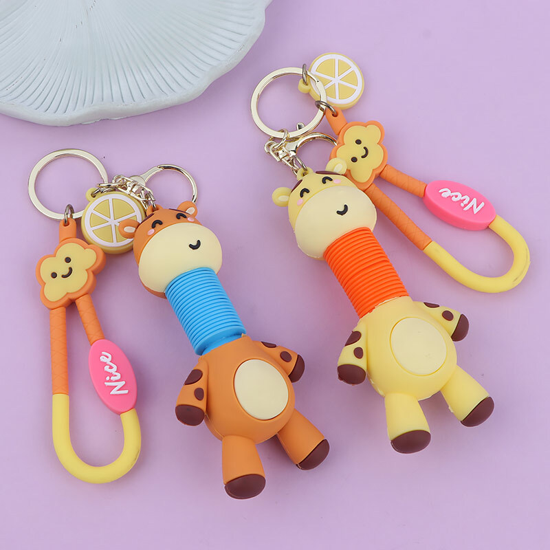 جاکلیدی سیلیکونی گردن خرطومی طرح زرافه + بند آویز