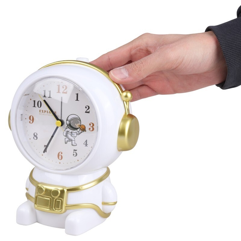 ساعت رومیزی زنگ دار طرح فضانورد Ruiwang کد 5582