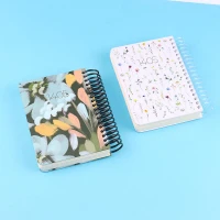 سالنامه سیمی 1405 دات نوت طرح کلاسیک