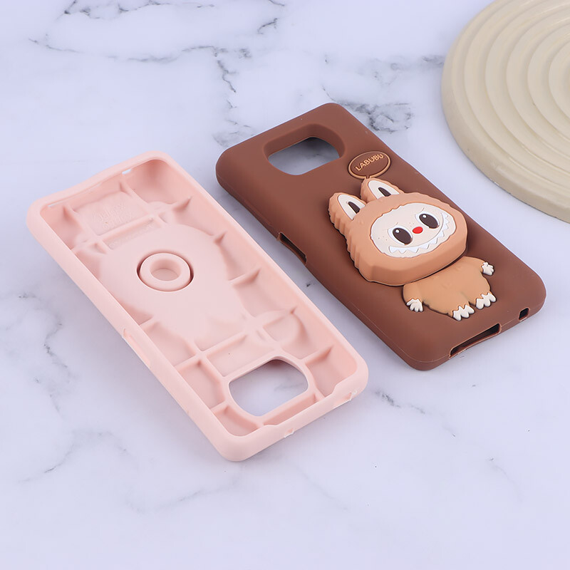 قاب سیلیکونی شیائومی Poco X3 / X3 NFC / X3 Pro پاپ سوکت دار طرح Labubu