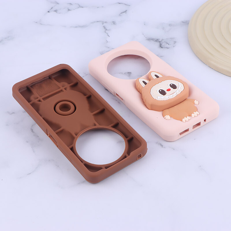 قاب سیلیکونی شیائومی Redmi A4 / 14C / 14R / Poco C75 پاپ سوکت دار طرح Labubu