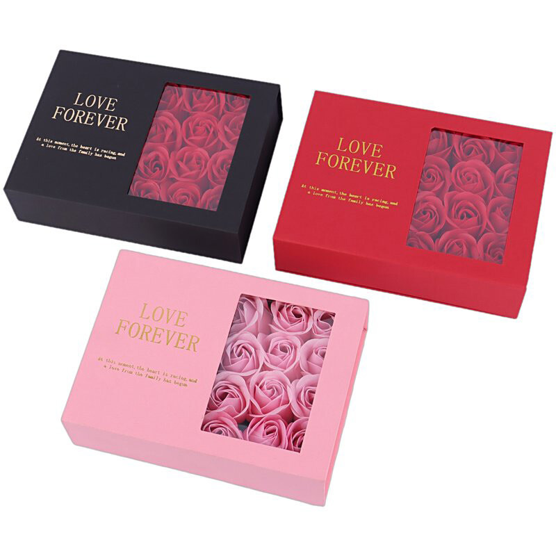 ست باکس گل و گردنبند مروارید عشق کوچک