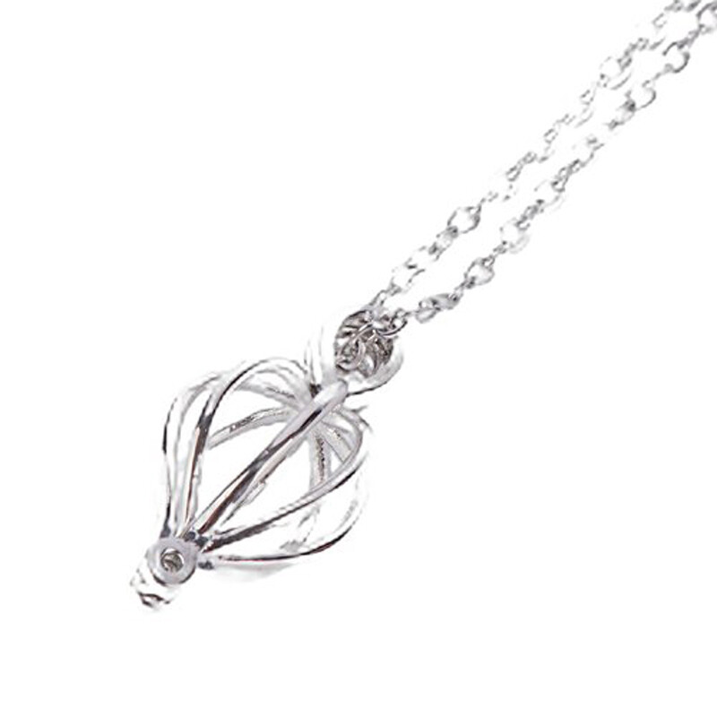 ست باکس گل و گردنبند مروارید عشق کوچک