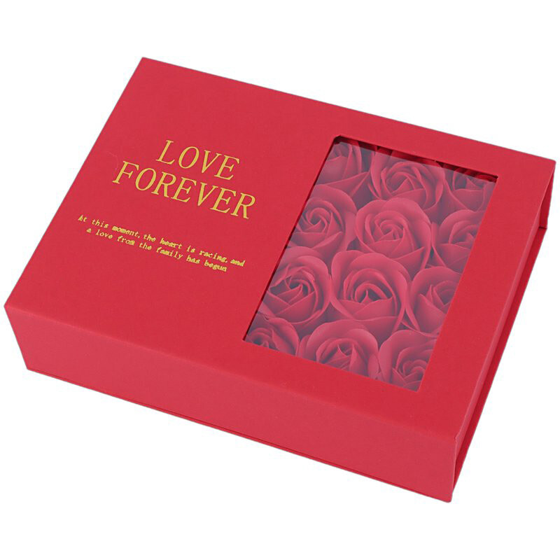 ست باکس گل و گردنبند مروارید عشق کوچک