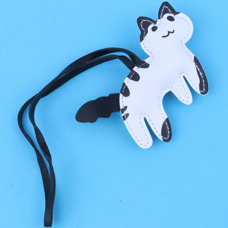 آویز کیف چرمی طرح گربه سفید