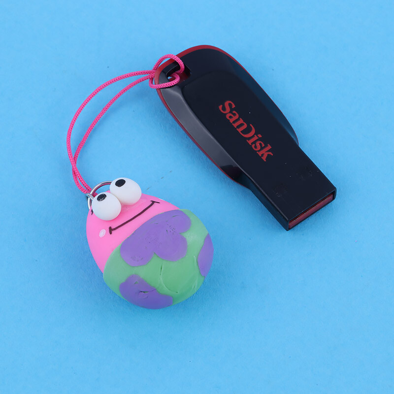 آویز فلش و موبایل طرح پاتریک