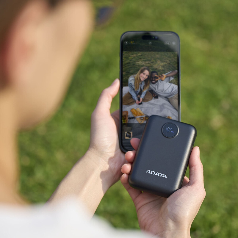 پاور بانک فست شارژ ای دیتا C100 Digital Display QC3.0 PD 20W ظرفیت 10000 میلی آمپر ساعت