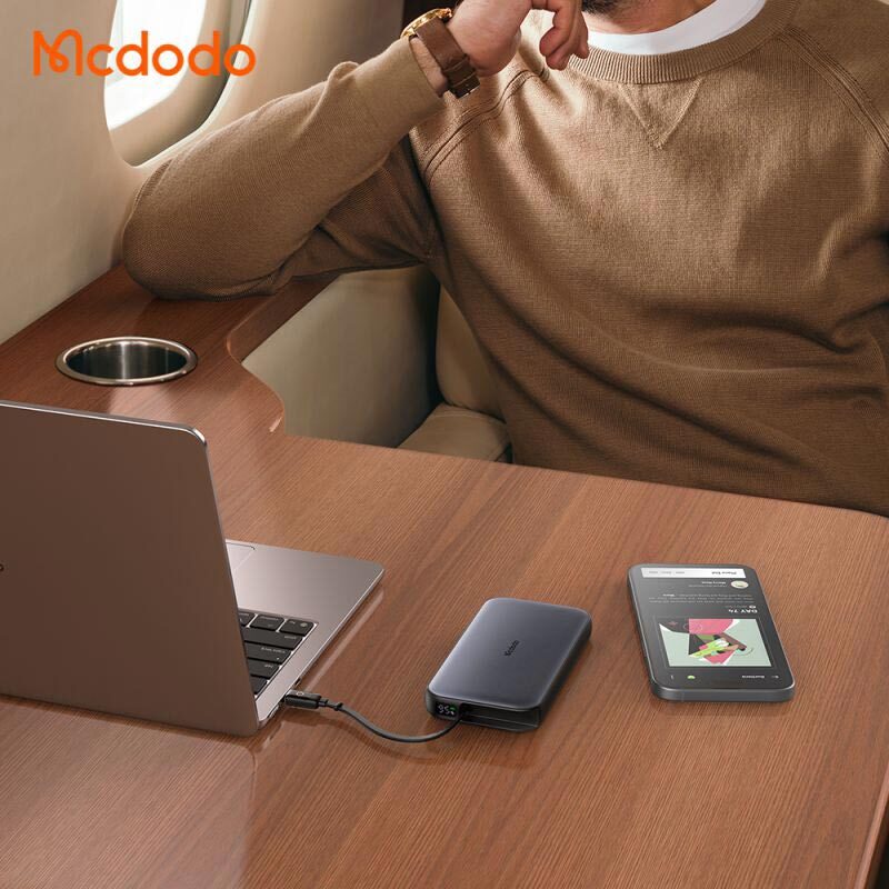 پاور بانک فست شارژ مک دودو FreeGo MC-592 PD 45W ظرفیت 10000 میلی آمپر ساعت