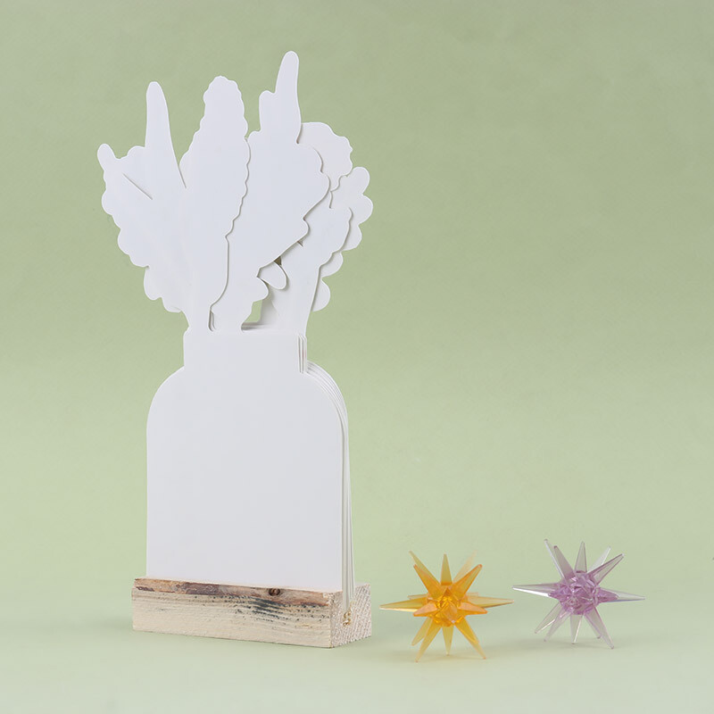 تقویم رومیزی 1405 پارسام طرح گل