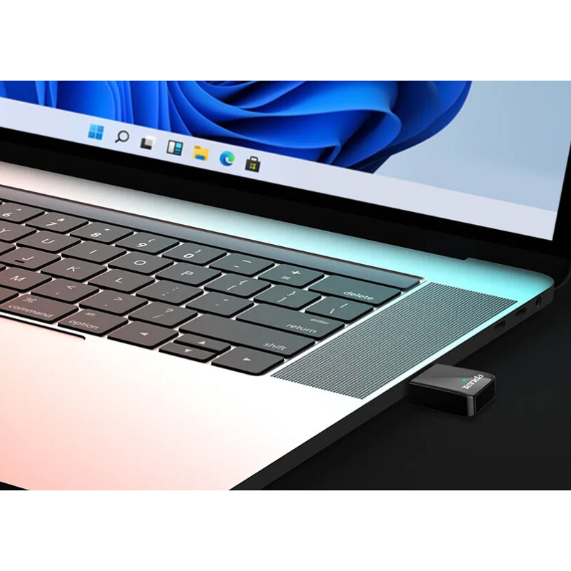 کارت شبکه بی سیم Tenda U11 AX900 600Mbps