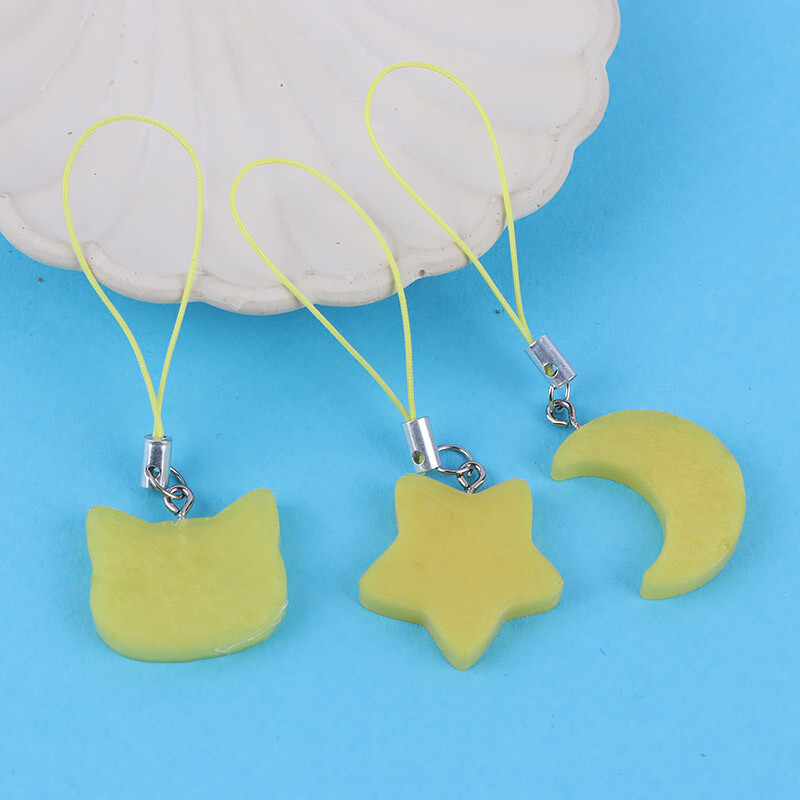 آویز فلش و موبایل رزینی اشکال زرد