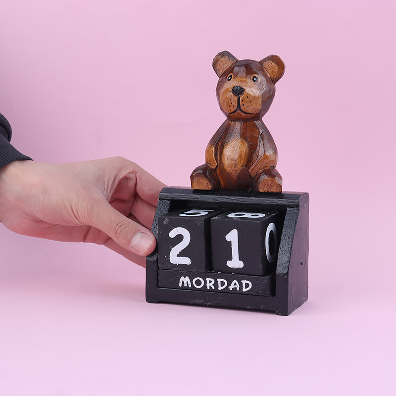 تقویم چوبی رومیزی طرح فانتزی بزرگ