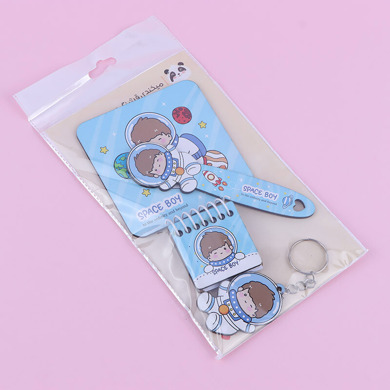 ست لوازم تحریر 4 عددی پارسام طرح فضانورد