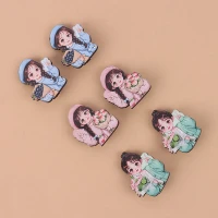 گیره سر پارسام طرح دختر گل به دست کد 1010057