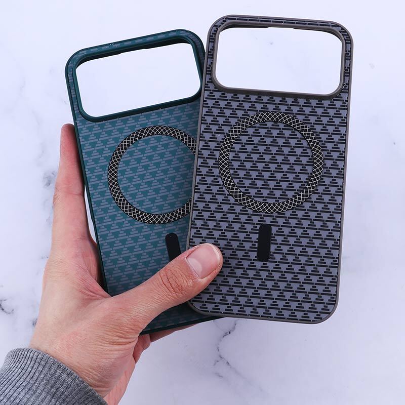 قاب PC مگ سیف طرح دار دور سیلیکونی