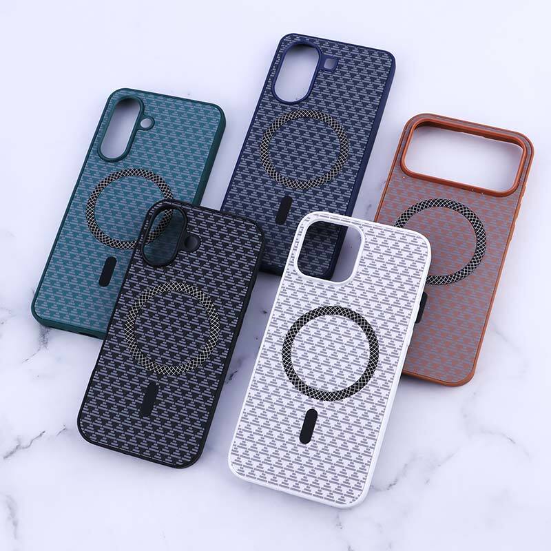 قاب PC مگ سیف طرح دار دور سیلیکونی