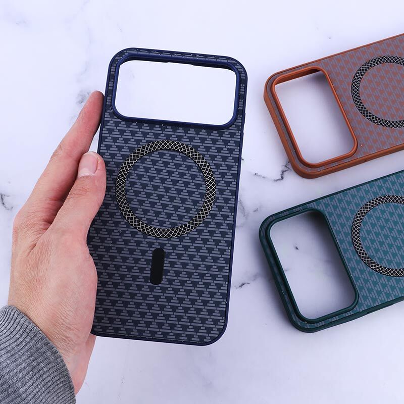 قاب PC مگ سیف طرح دار دور سیلیکونی