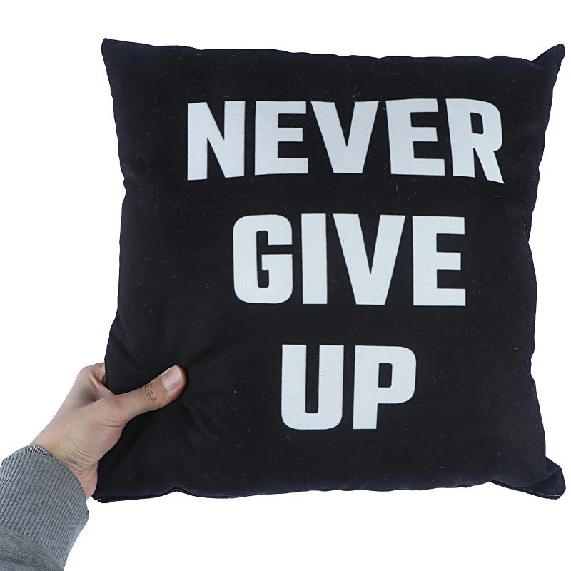 کوسن طرح Never Give Up