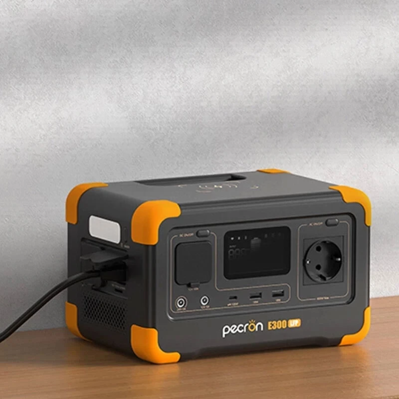 پاور استیشن پکرون E300 LFP 600W ظرفیت 15000 میلی آمپر ساعت