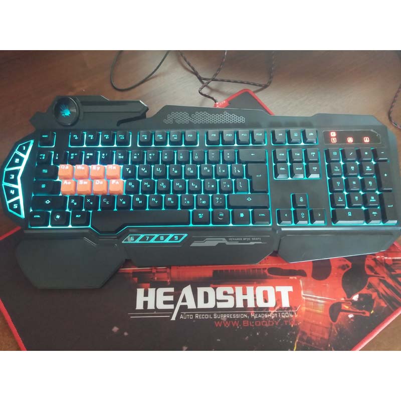 کیبورد گیمینگ ایفورتک bloody B318