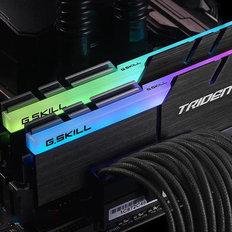 رم کامپیوتر G.SKILL Trident Z RGB DDR4 16GB 3000MHz CL15 Dual